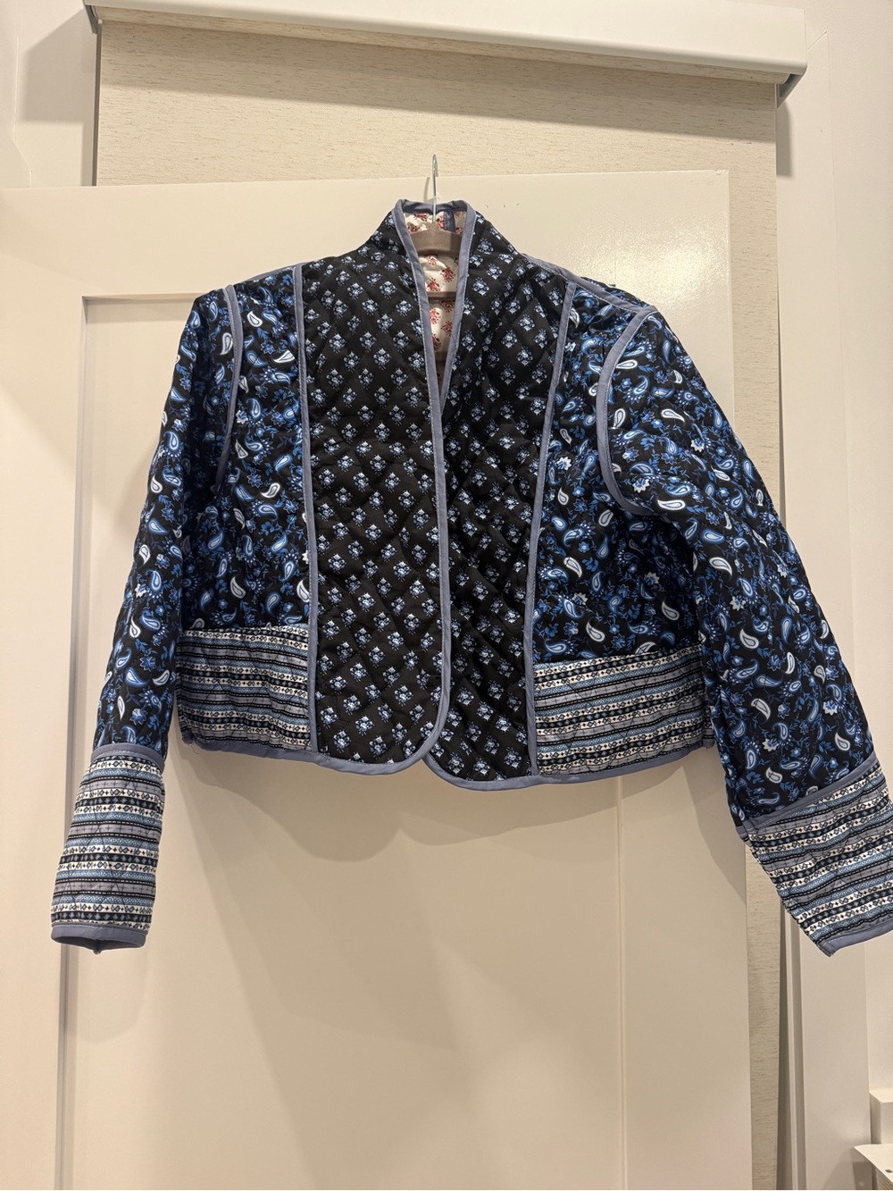 Reversible quilted jacket - Picture 2 of 5